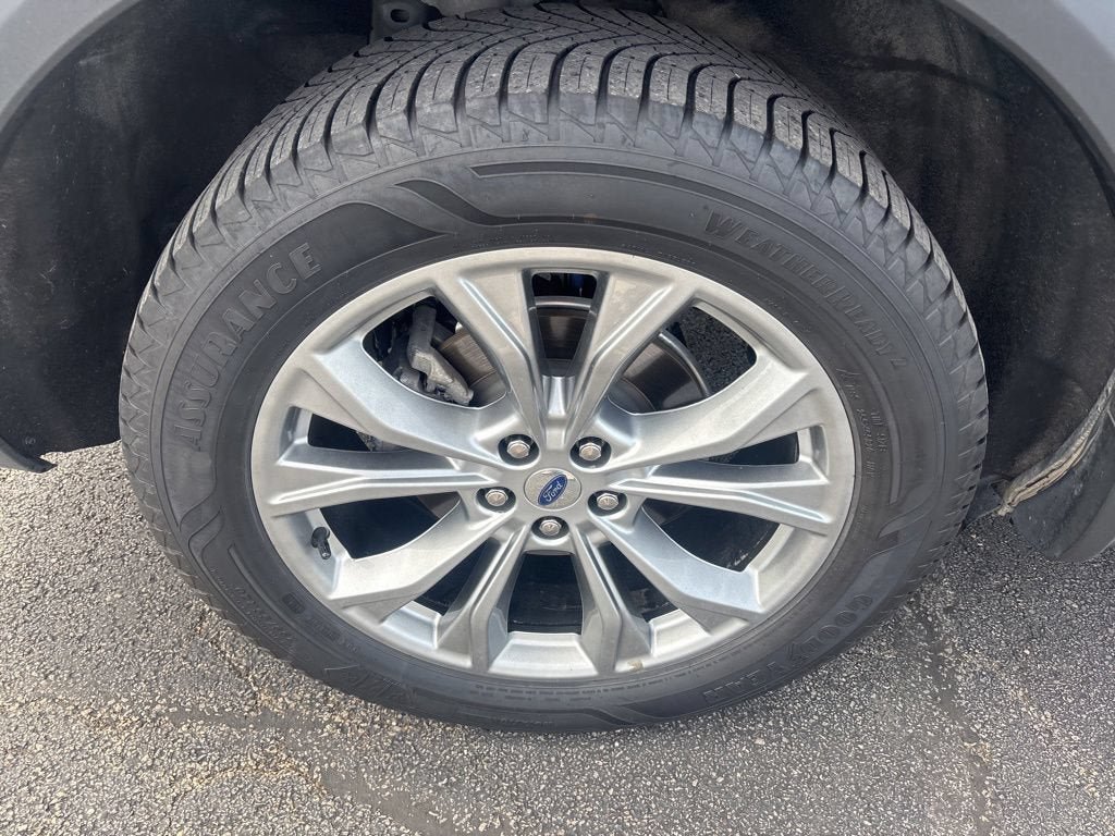 Certified 2023 Ford Explorer XLT w/ Equipment Group 202A AWD/4WD image 21
