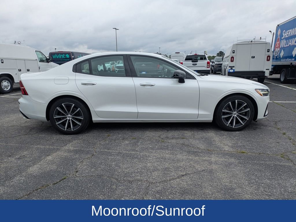 Used 2021 Volvo S60 T5 Momentum FWD image 3
