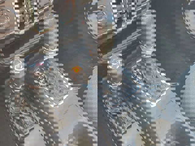 Used 2025 Jeep Gladiator Sport AWD/4WD image 23