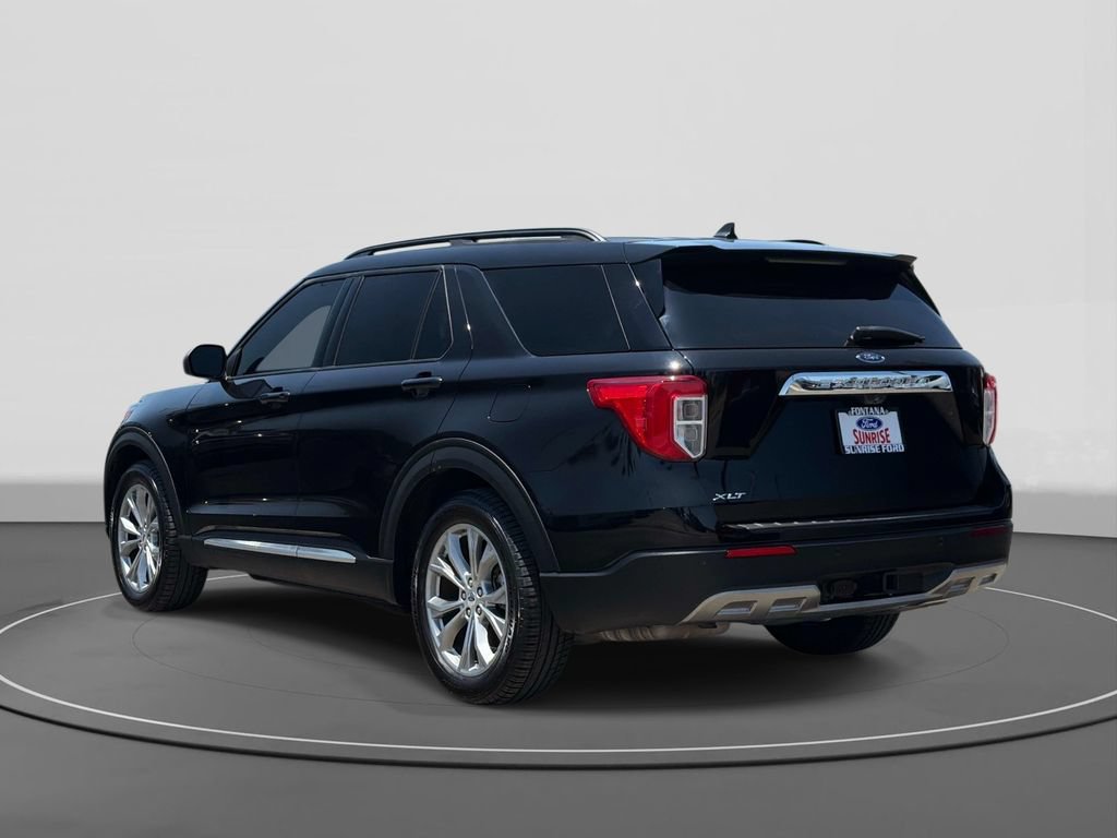 Certified 2022 Ford Explorer XLT w/ Equipment Group 202A RWD image 7