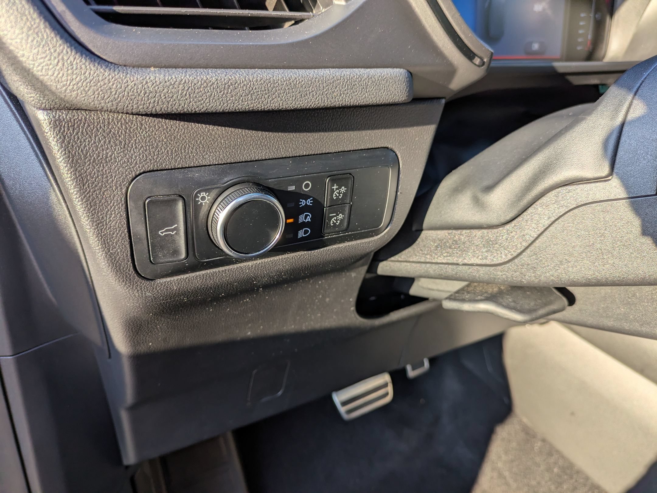 Certified 2024 Ford Escape ST-Line w/ Tech Pack #1 FWD image 18
