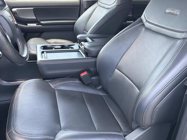 Certified 2025 Ford Expedition Platinum AWD/4WD image 18
