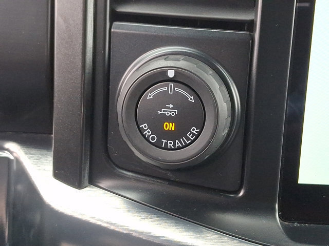 Certified 2021 Ford F150 Lariat w/ Equipment Group 502A High image 24