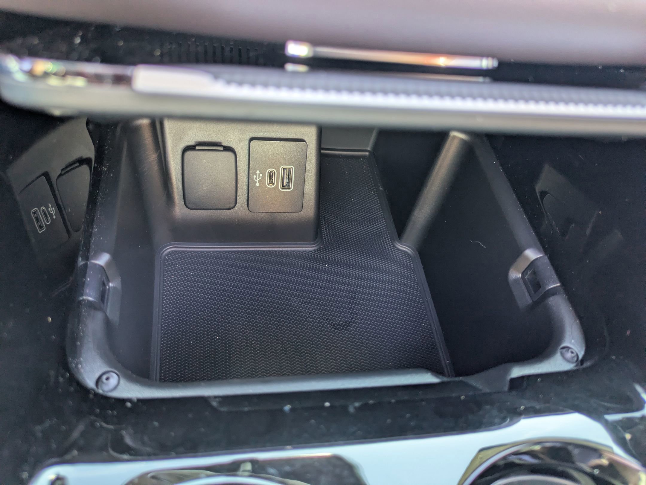 Certified 2025 Ford Explorer Platinum w/ Ultimate Package image 20