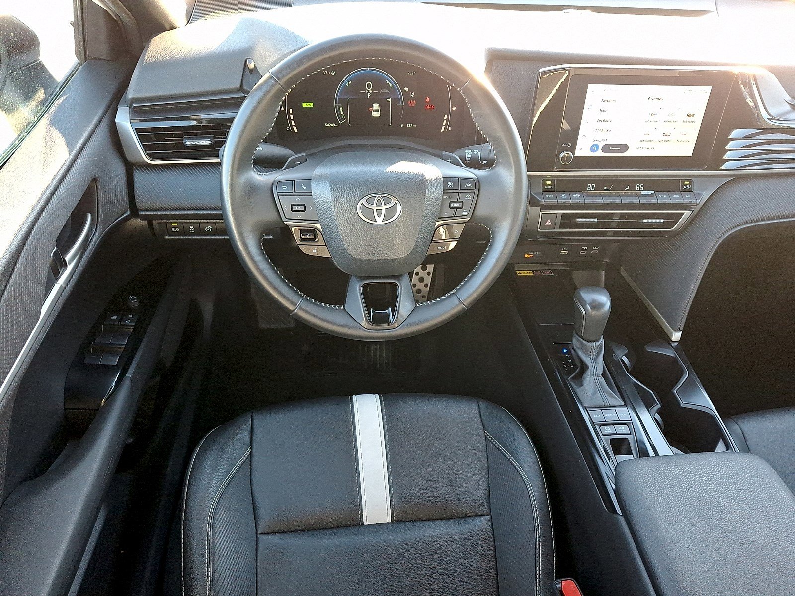 Used 2025 Toyota Camry SE FWD image 10