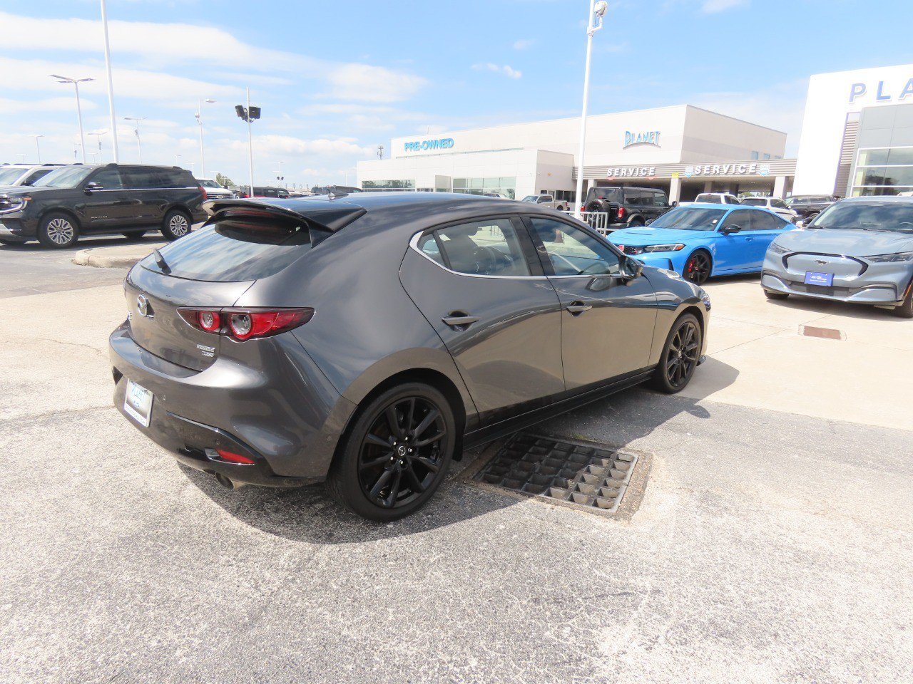 Used 2021 MAZDA MAZDA3 Hatchback w/Premium Plus Pkg AWD/4WD image 11