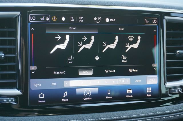 Used 2023 Chrysler Pacifica Touring-L w/ S Appearance Package image 19