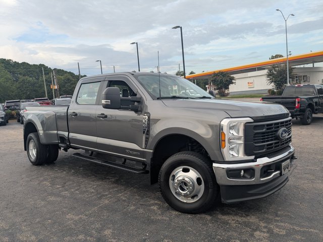 Certified 2025 Ford F350 XL w/ XL Driver Assist Package AWD/4WD image 2