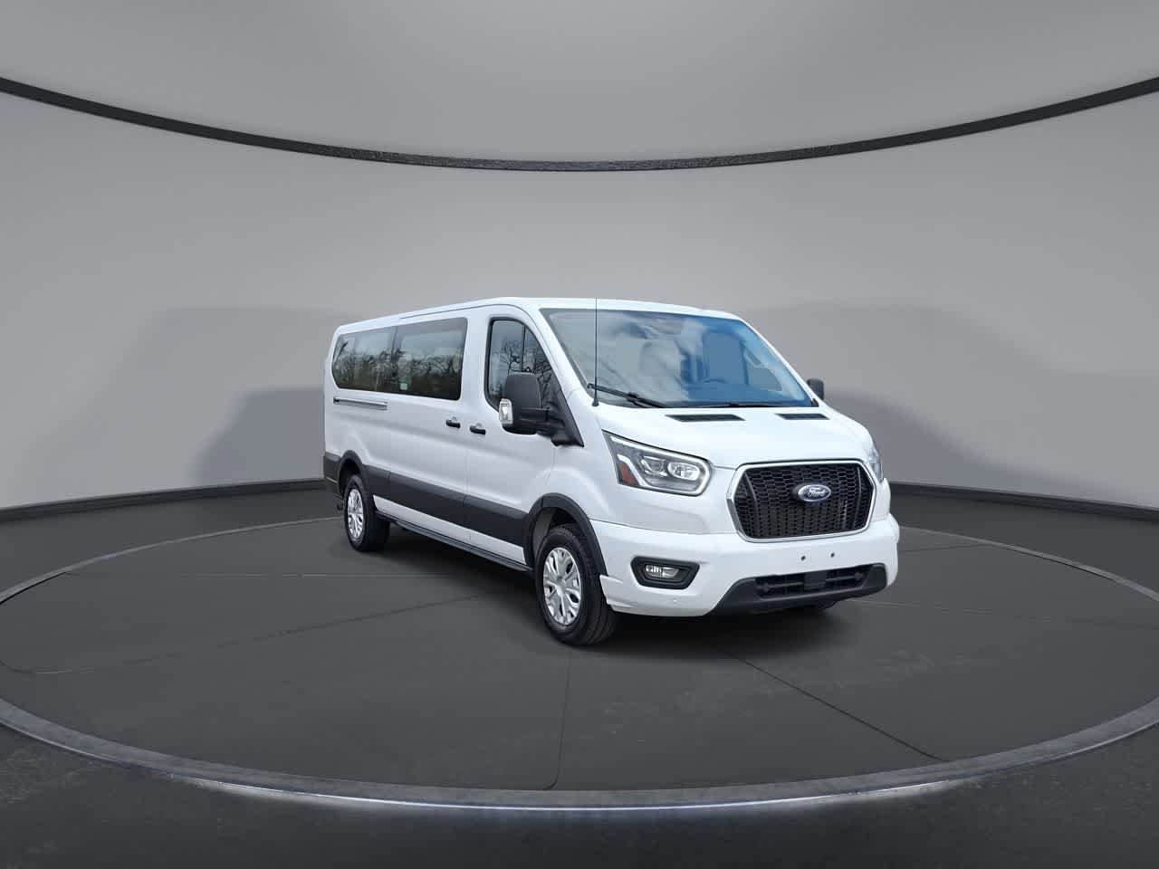 Certified 2023 Ford Transit 350 XLT RWD image 9