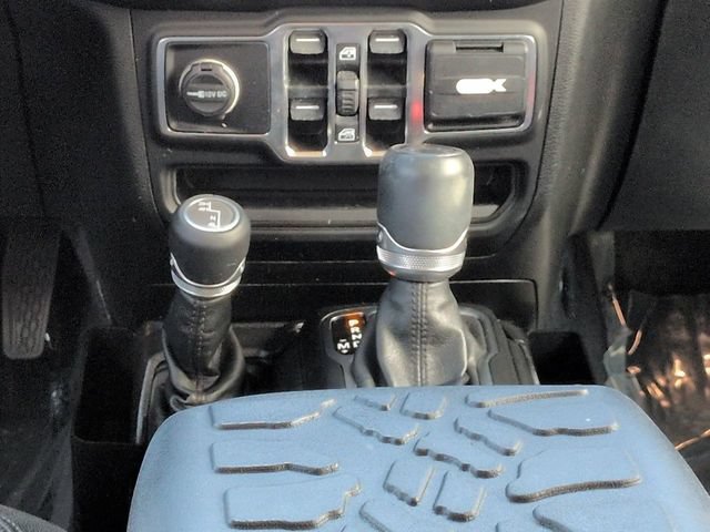 Used 2019 Jeep Wrangler Unlimited Sahara AWD/4WD image 19