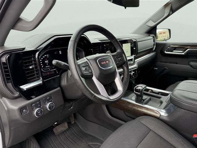 Used 2024 GMC Sierra 1500 Elevation w/ Preferred Package AWD/4WD image 13