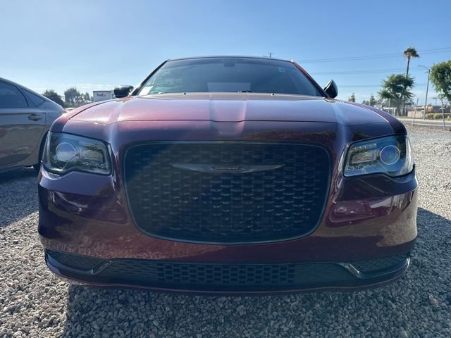 Used 2022 Chrysler 300 Touring w/ Sport Appearance Package RWD image 5