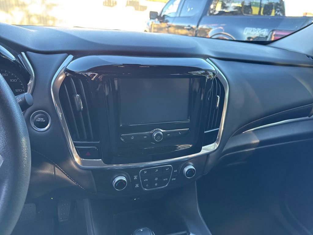 Used 2018 Chevrolet Traverse LS image 11