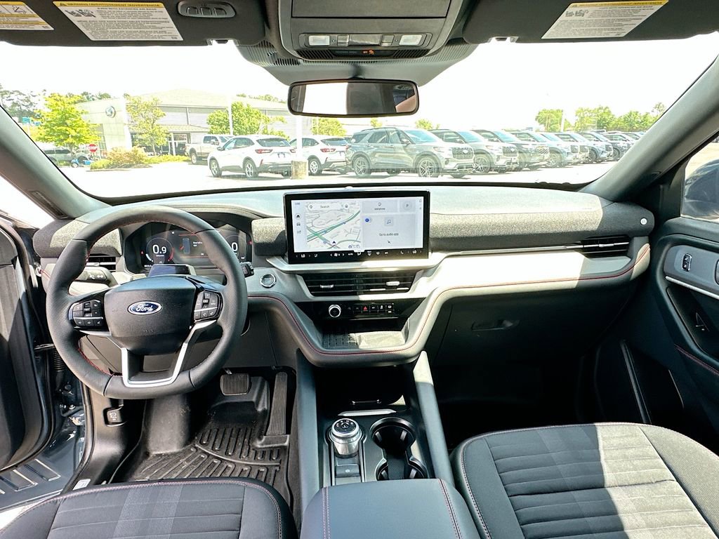 Certified 2025 Ford Explorer ST-Line w/ Premium Package RWD image 3