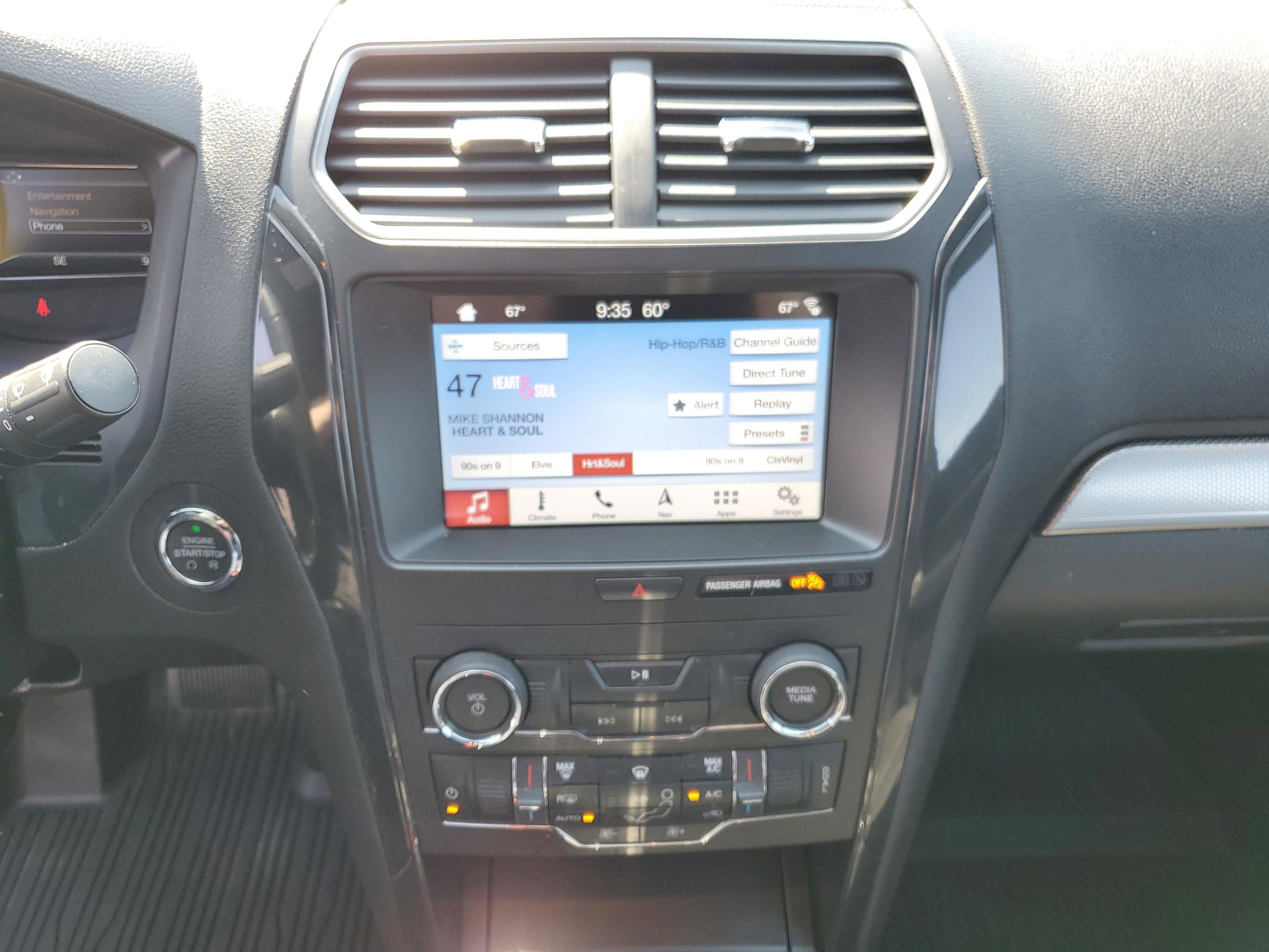 Certified 2019 Ford Explorer XLT w/ Equipment Group 201A FWD image 27