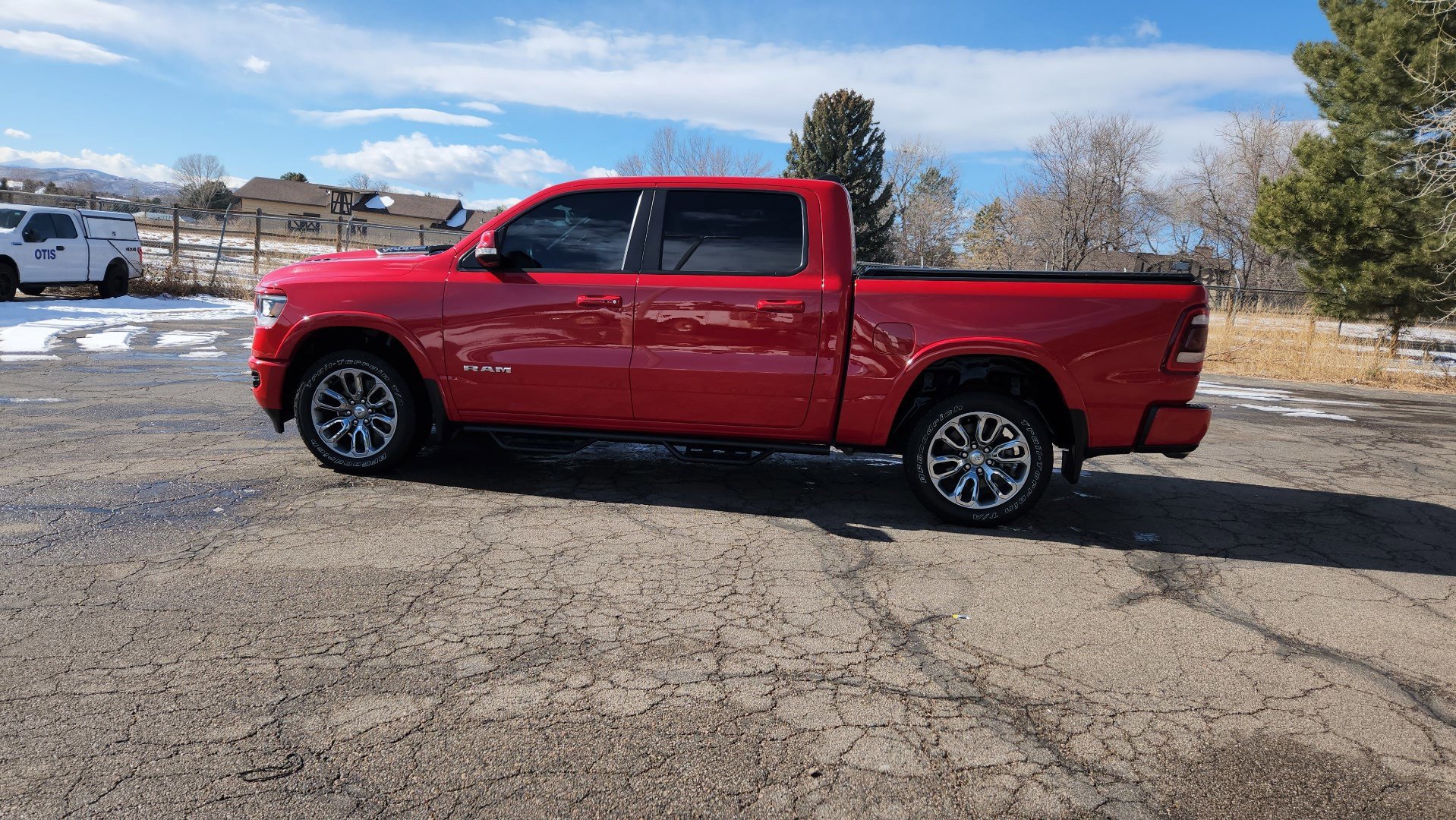 Used 2019 RAM 1500 Laramie image 9