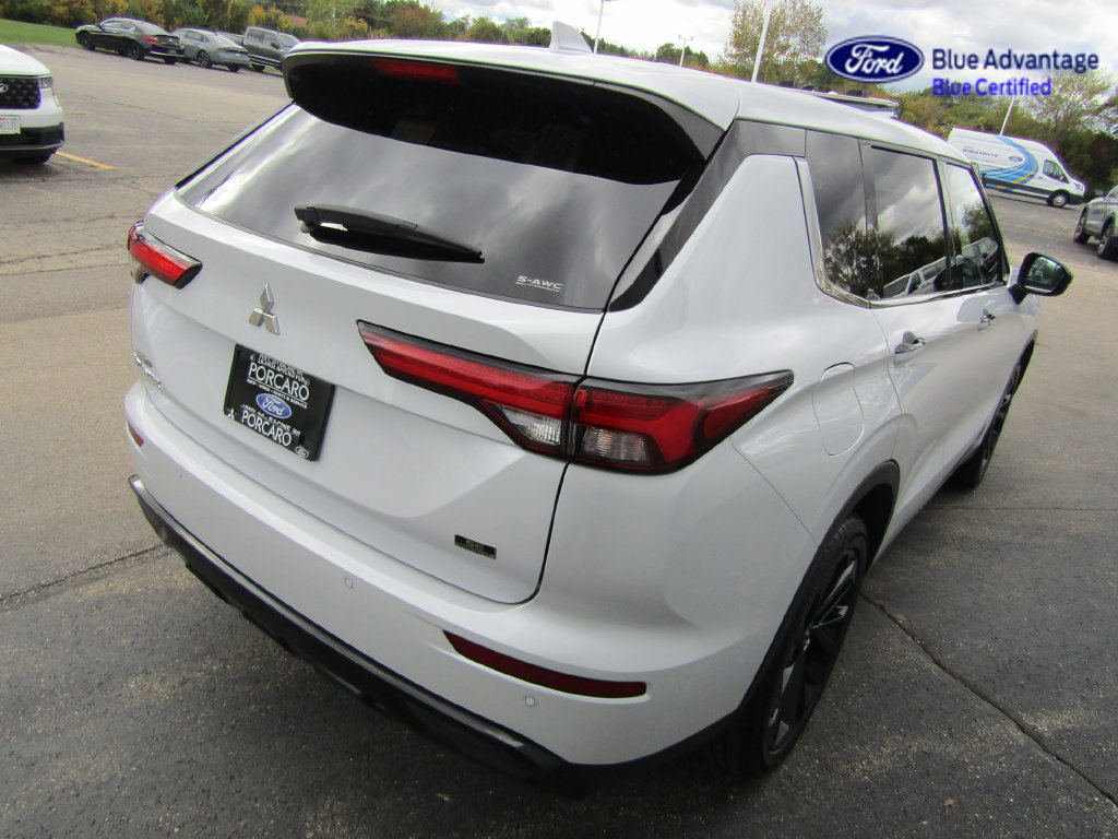 Used 2024 Mitsubishi Outlander SE Black Edition AWD/4WD image 10