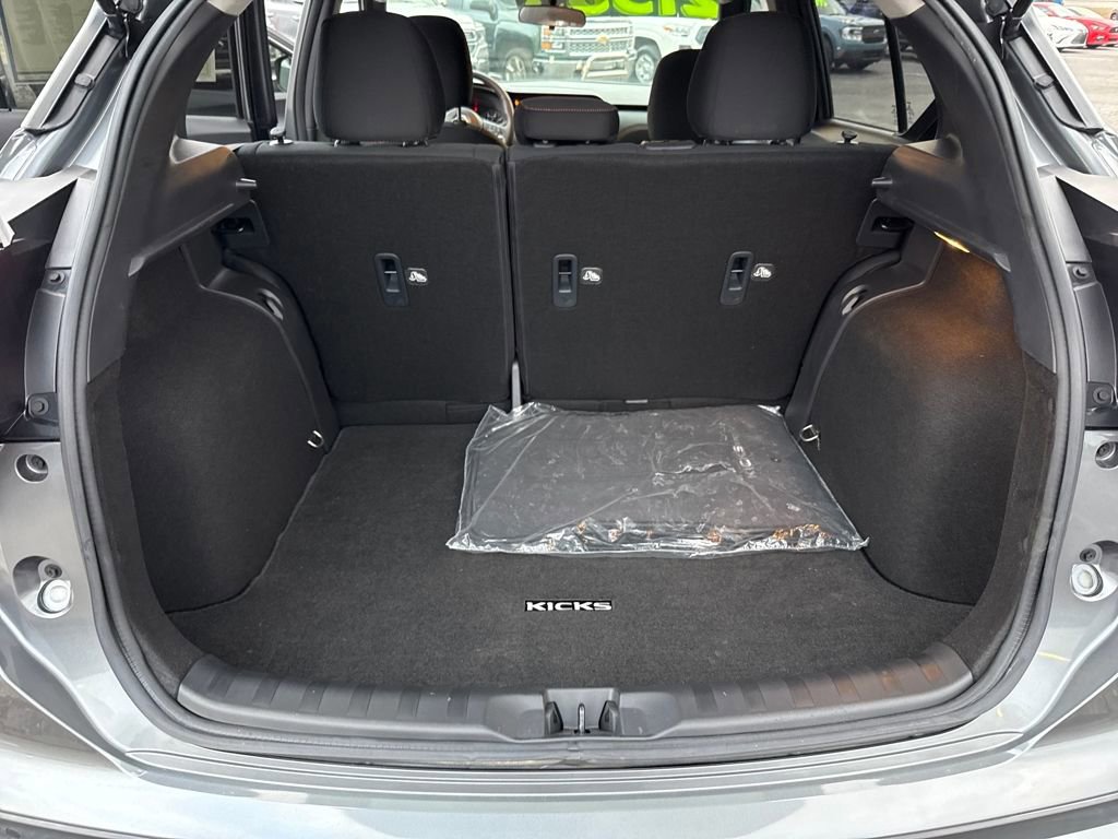 Used 2021 Nissan Kicks SR image 18