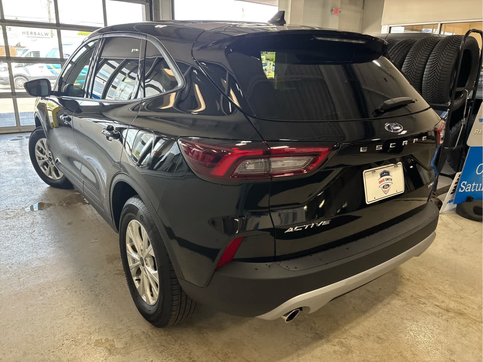 Certified 2025 Ford Escape Active w/ Cold Weather Package AWD/4WD image 6