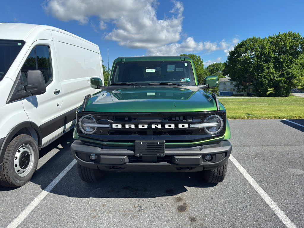 Certified 2025 Ford Bronco Outer Banks AWD/4WD image 2