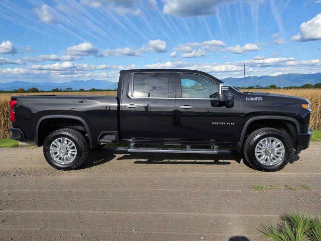 Used 2023 Chevrolet Silverado 3500 High Country image 2