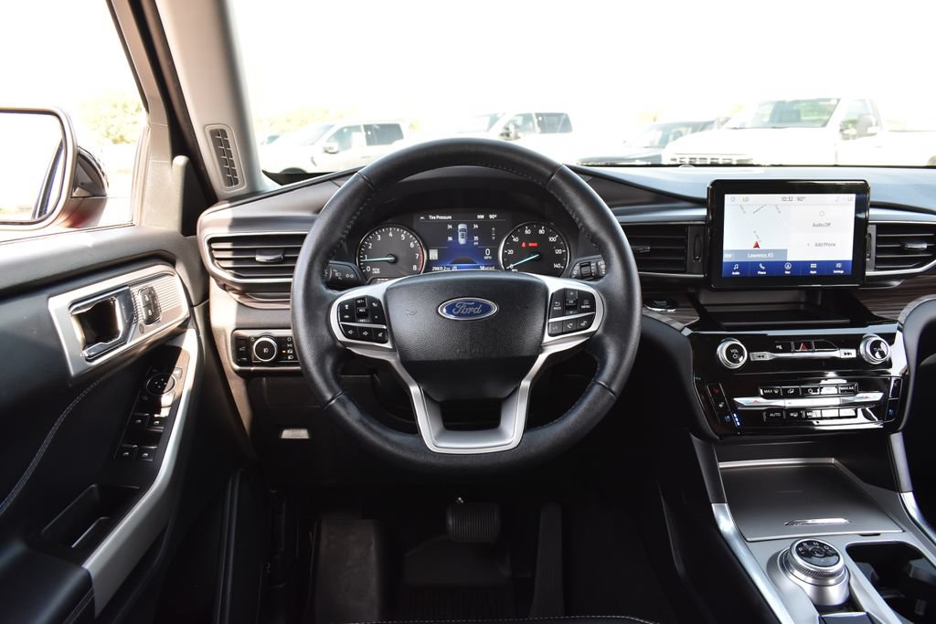 Certified 2024 Ford Explorer Limited w/ Equipment Group 301A AWD/4WD image 16