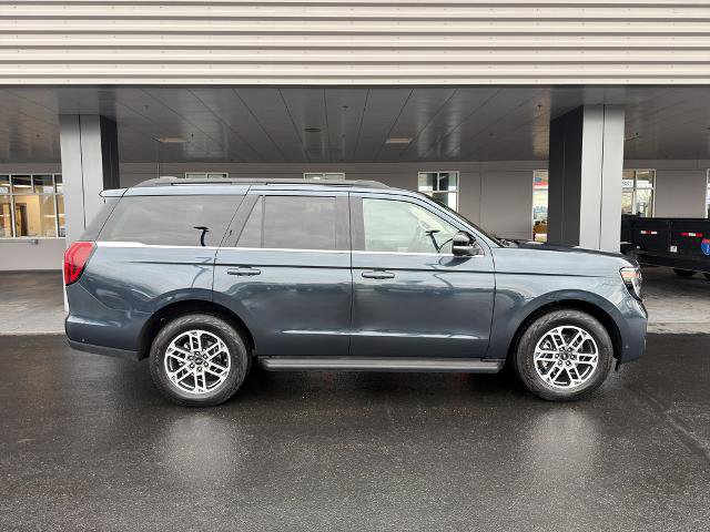 Certified 2025 Ford Expedition Active image 5