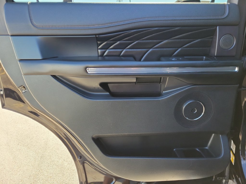 Certified 2019 Ford Expedition Platinum AWD/4WD image 10