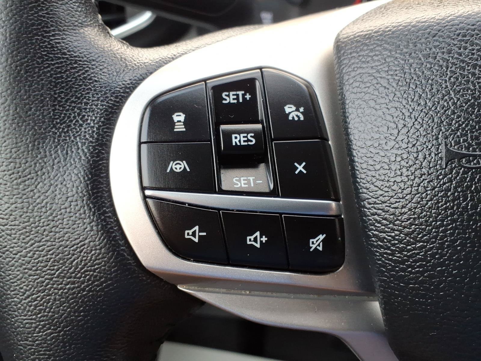 Certified 2023 Ford Explorer XLT w/ Equipment Group 202A AWD/4WD image 13