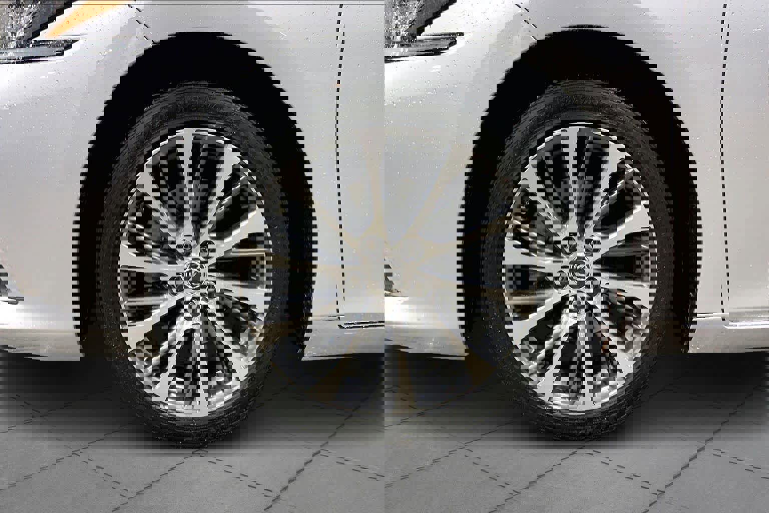 Used 2019 Lexus ES 350 image 10