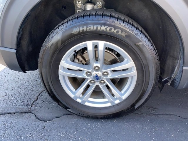 Certified 2023 Ford Explorer XLT w/ Equipment Group 202A image 9