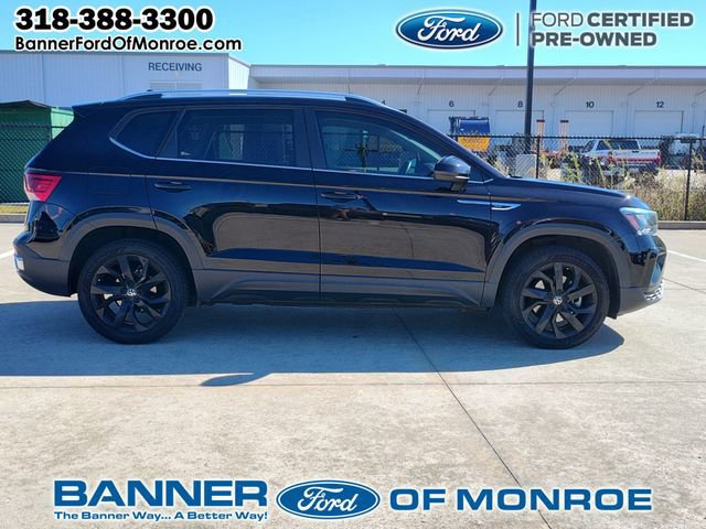 Used 2023 Volkswagen Taos SE image 2