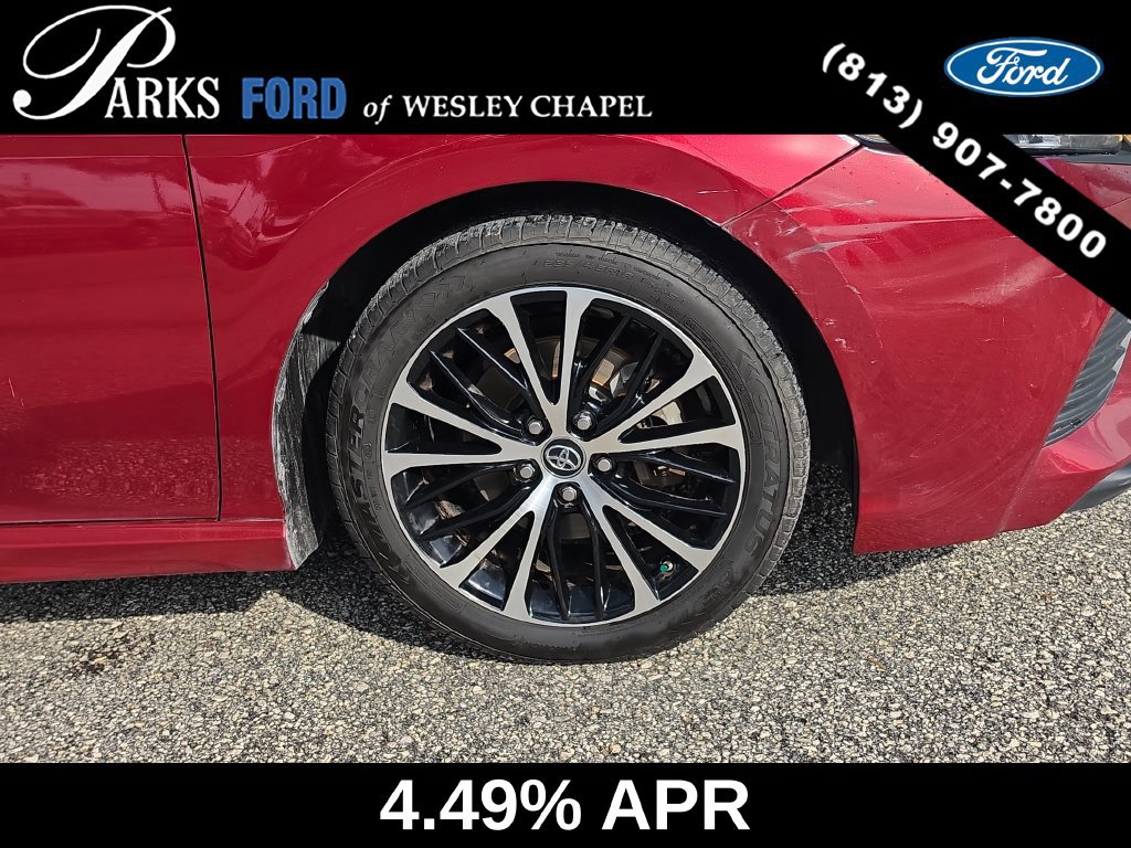 Used 2018 Toyota Camry SE w/ Moonroof Package FWD image 31