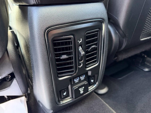 Used 2020 Jeep Grand Cherokee Limited w/ Luxury Group II AWD/4WD image 31