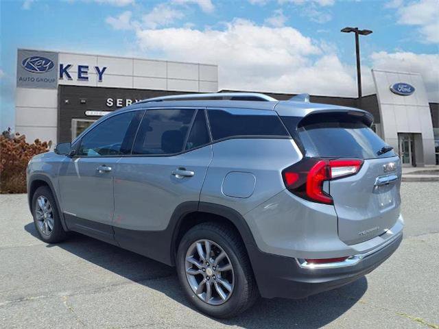 Used 2024 GMC Terrain SLT image 5
