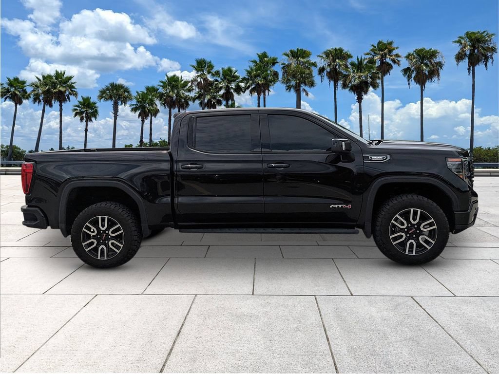 Used 2022 GMC Sierra 1500 AT4 w/ AT4 Premium Package AWD/4WD image 9