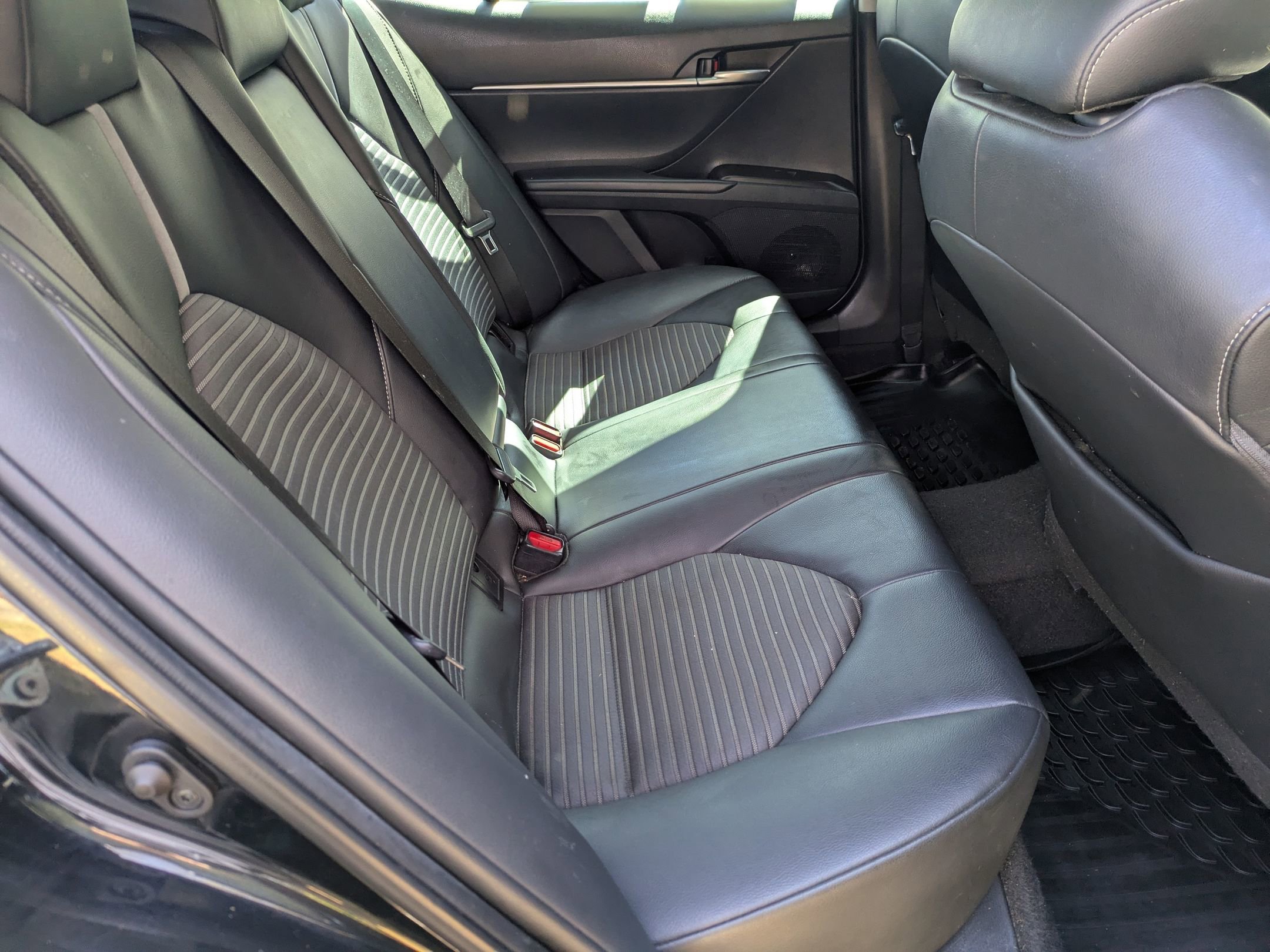 Used 2021 Toyota Camry SE image 32