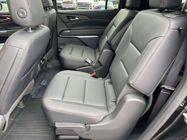 Used 2025 Chevrolet Traverse Z71 w/ Enhanced Driving Package AWD/4WD image 12