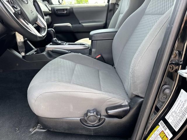 Used 2023 Toyota Tacoma SR5 w/ SR5 Appearance Package RWD image 16