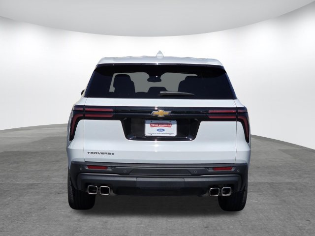Used 2024 Chevrolet Traverse LS FWD image 5
