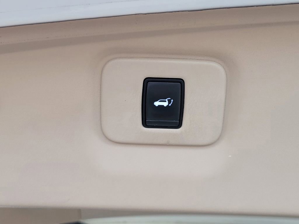 Used 2020 Nissan Pathfinder Platinum w/ Cargo Package image 13