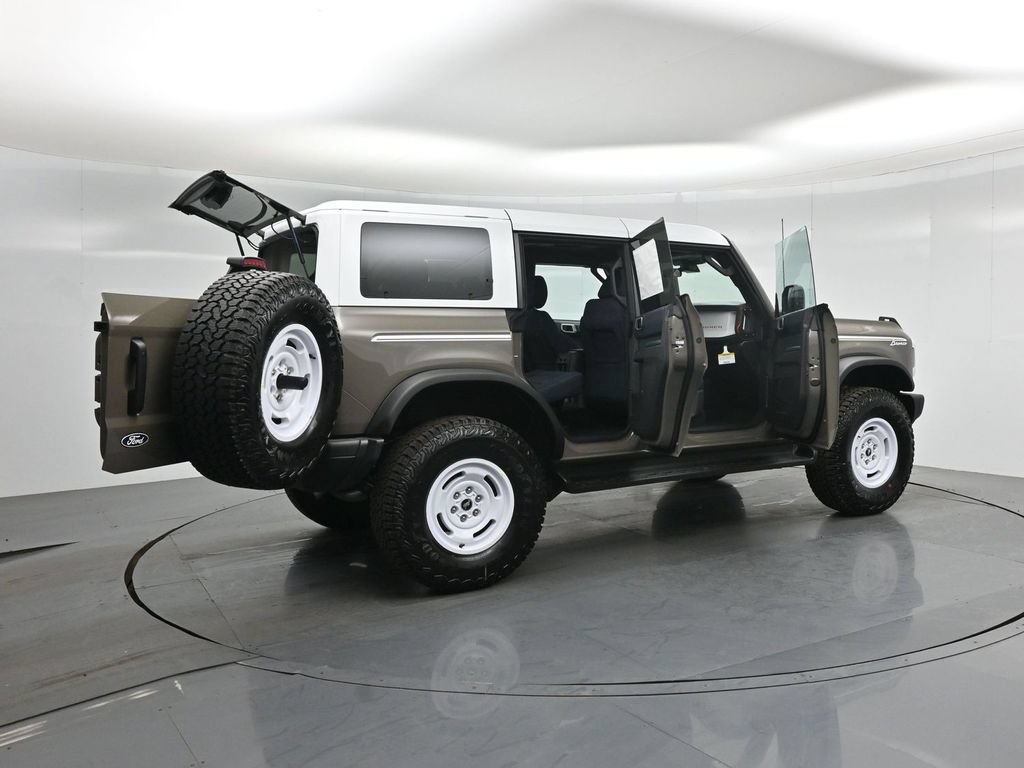 Certified 2026 Ford Bronco Heritage Edition AWD/4WD image 5