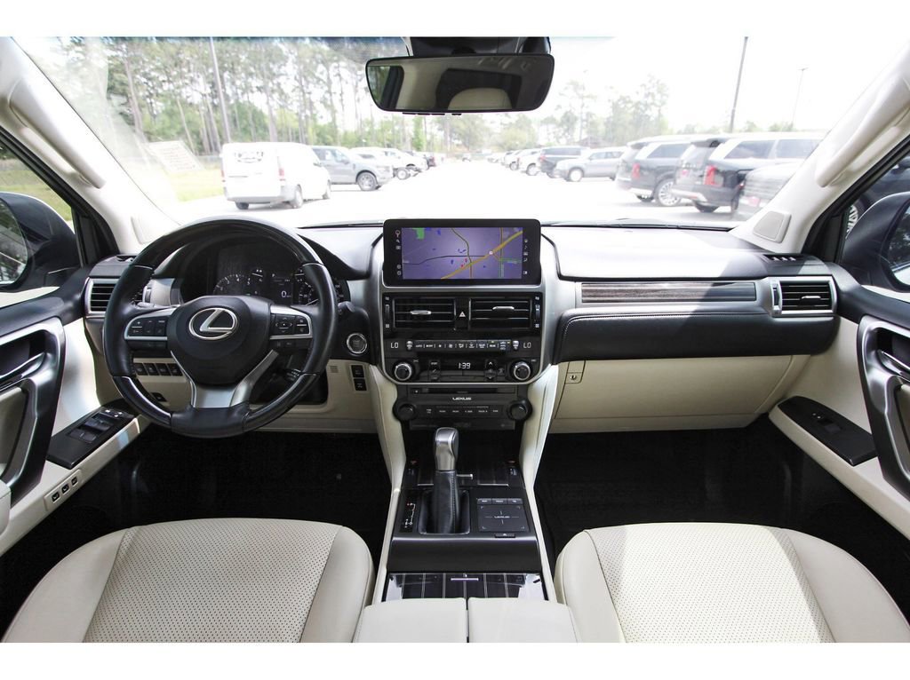 Used 2023 Lexus GX 460 Luxury w/ Sport Design Package image 13