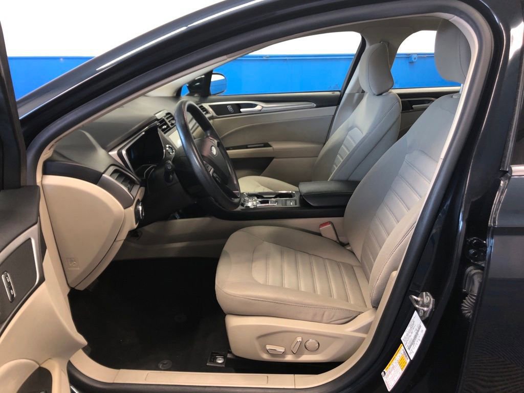Certified 2020 Ford Fusion SE image 10