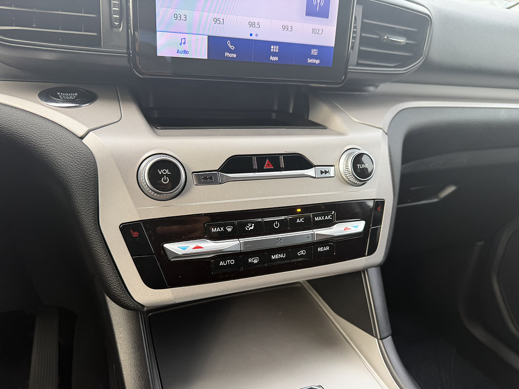 Certified 2023 Ford Explorer XLT AWD/4WD image 16