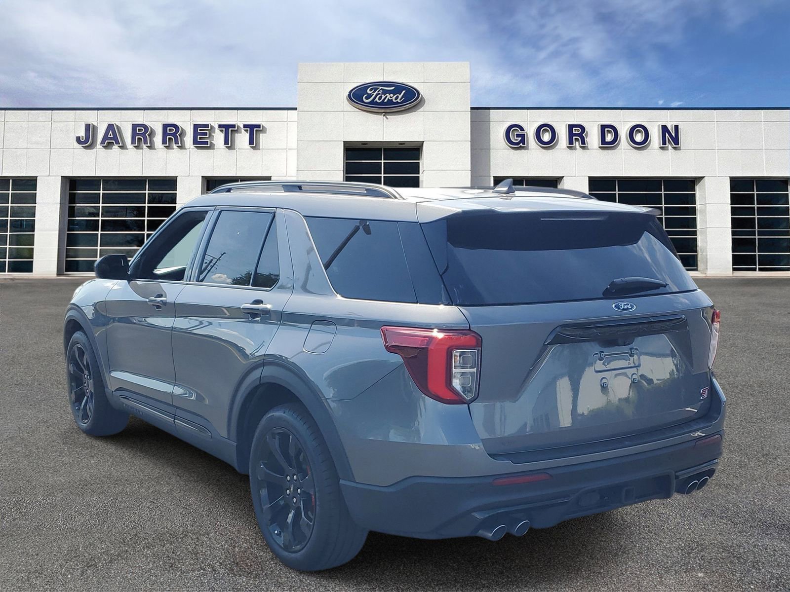 Certified 2022 Ford Explorer ST w/ ST Street Pack RWD image 3
