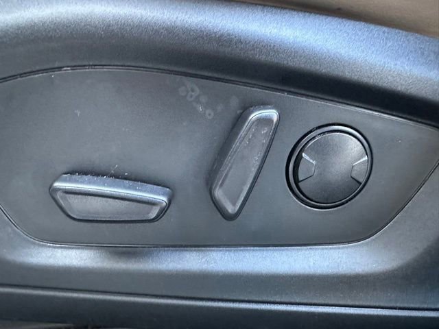 Certified 2022 Ford Explorer XLT w/ Equipment Group 202A image 29