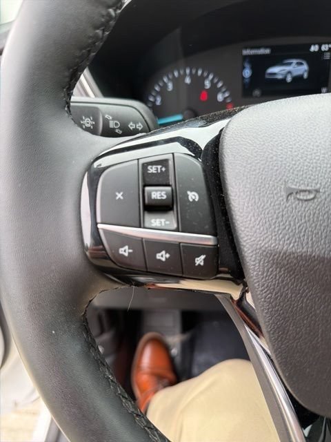 Certified 2022 Ford Escape SE w/ Cold Weather Package AWD/4WD image 14