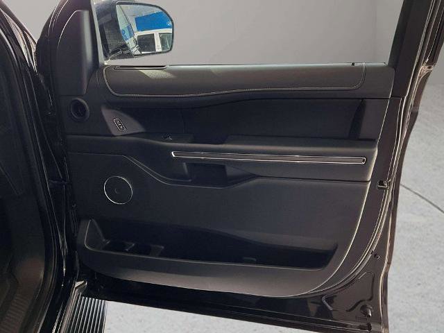 Certified 2024 Ford Expedition XLT image 21