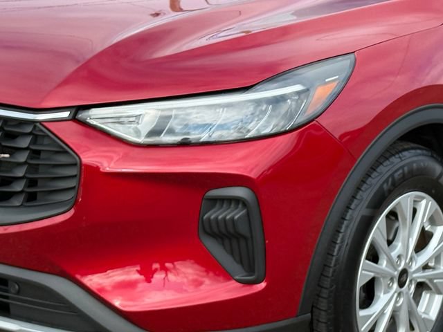 Certified 2023 Ford Escape Active w/ Cold Weather Package FWD image 16